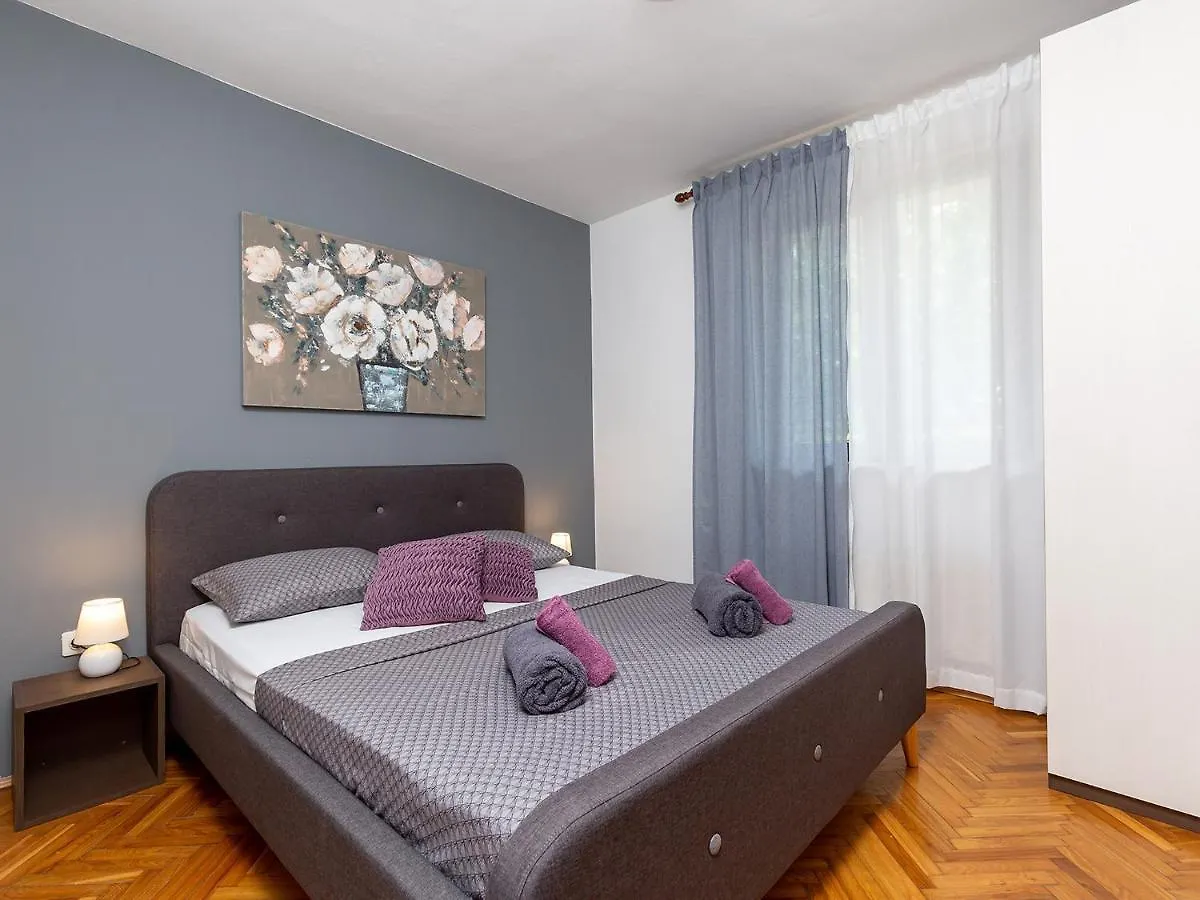 Apartments Fratta Frata